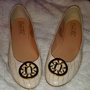 Womens flats